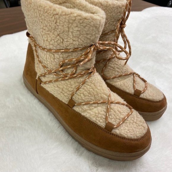 Old Navy Tan and Cream Cozy Cocoon Boots - Chestnut - Picture 1 of 13